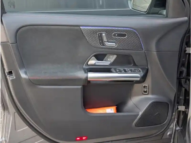 Mercedes Gla 180 d — photo 16