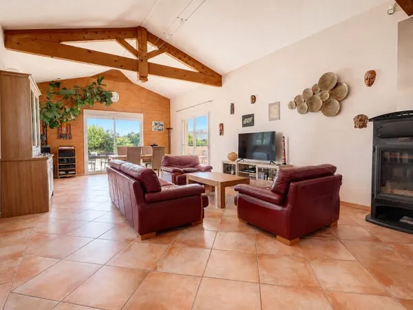 Maison 6 pièces 186 m²