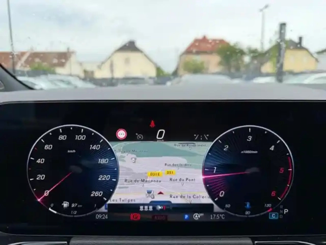 Mercedes Gla 200 d amg line — photo 37