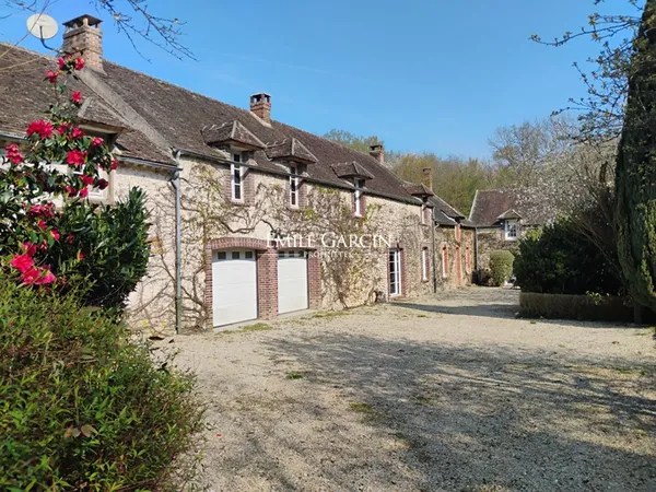 A VENDRE - Donnemarie-Dontilly- Maison de campagne, 8 ch, piscine