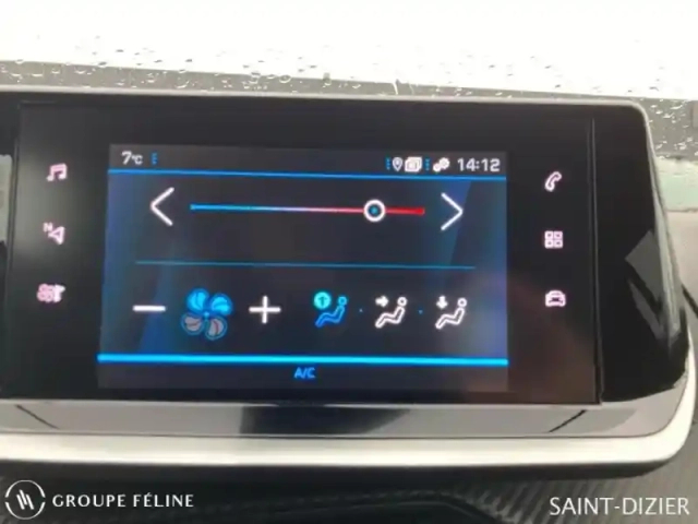 Peugeot 208 1.2 puretech 100ch s&amp;s style — photo 13