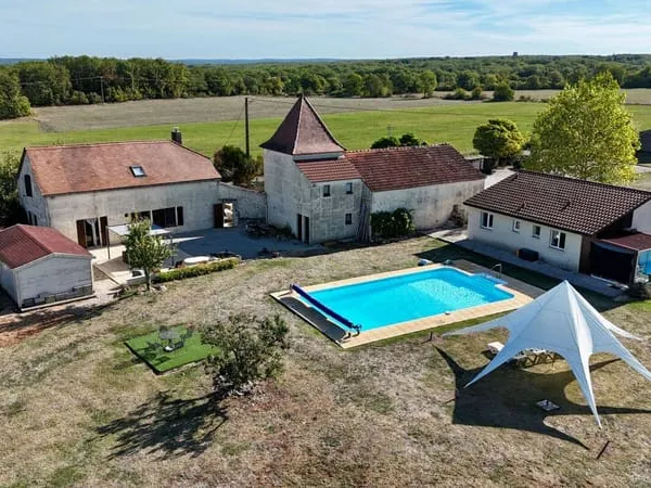 Maison 9 pièces 275 m²