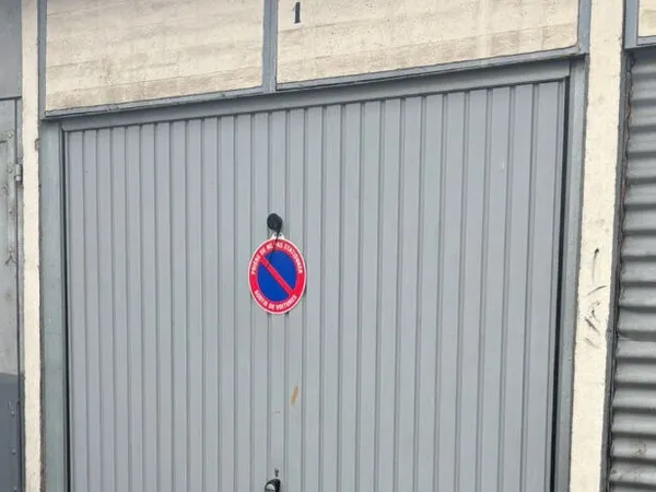 Parking / box Corbeil Essonnes 15 m2