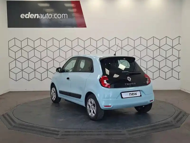 Renault Twingo iii e-tech — photo 3