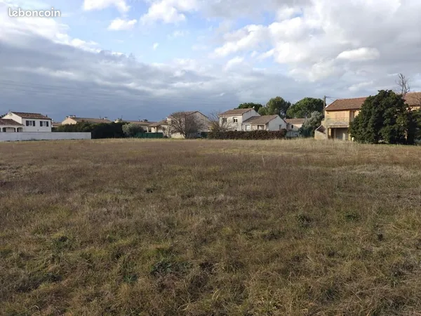 Terrain 300 m² Montfaucon