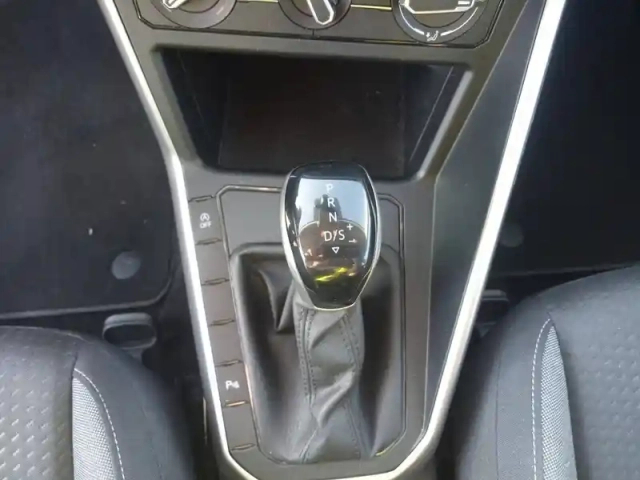 Volkswagen Polo 1.0 tsi 95 s&amp;s dsg7 — photo 40