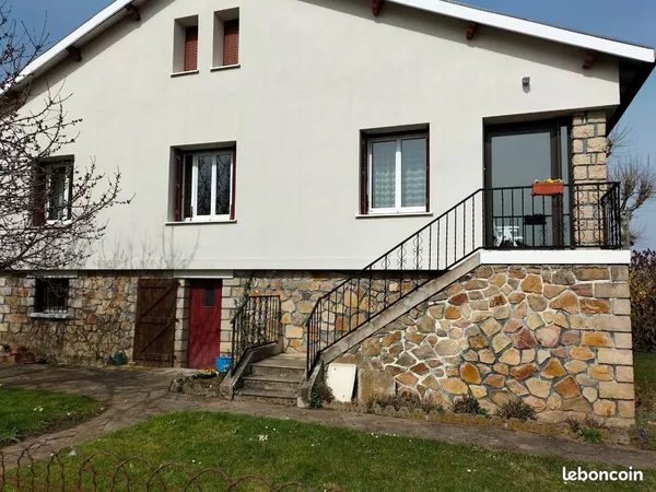 Maison sur terrain clos