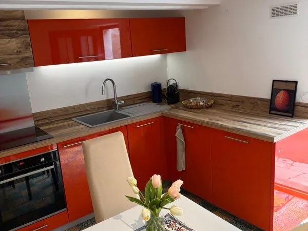 Petite maison de ville meublée - Béziers