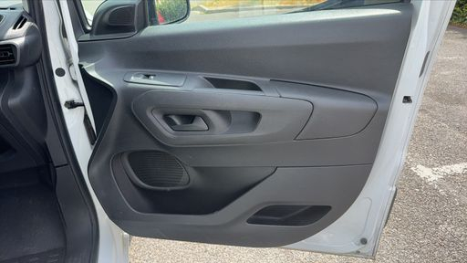 Citroen Berlingo VU 1.5 BlueHDi 75 - Van M – 2019 – 79748 km – Diesel – Boîte Manuelle — photo 25