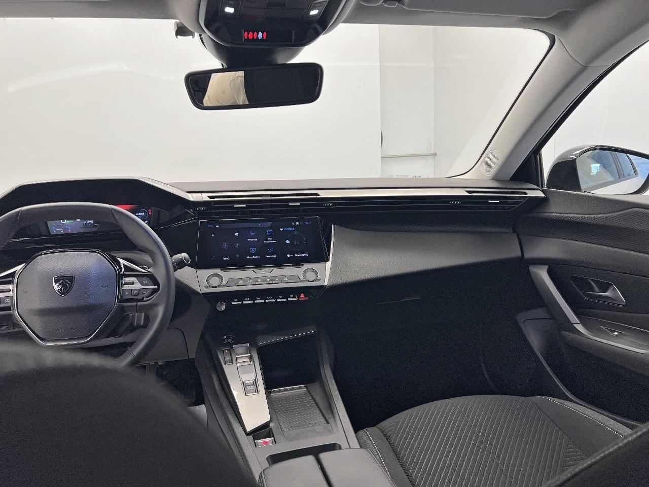 Peugeot 308 phev 180 e-eat8 active pack — photo 8