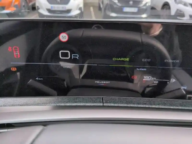 Peugeot 3008 hybrid 145 e-dcs6 — photo 10