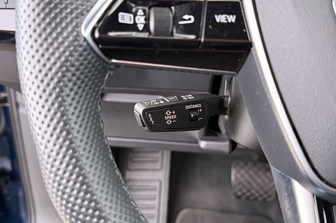 Audi e-tron — photo 21