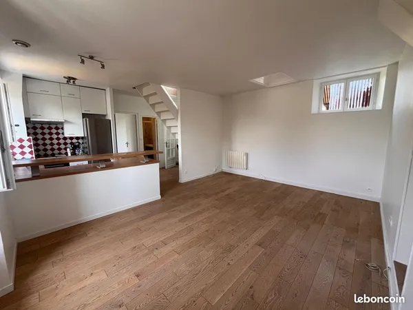 🏡 DUPLEX DE CHARME - 4 PIÈCES - 2 CHAMBRES + BUREAU 52,53 m² Loi Carrez - 78,05 m² au sol Villebon-s