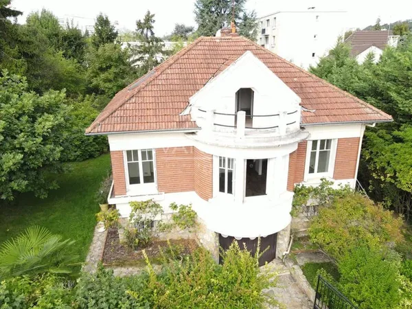 Maison 6 pièces 223 m²