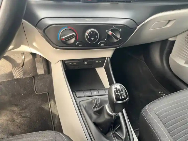 Hyundai I20 1.0 t-gdi 100 hybrid 48v — photo 11