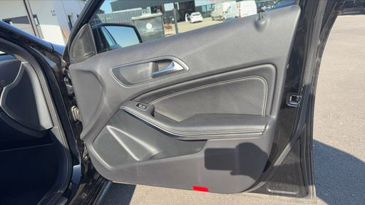 Mercedes Classe A 220 184 4Matic 7G-DCT - Whiteart Edition – 2016 – 93775 km – Essence – Boîte Automatique — photo 45