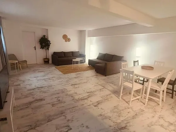 Appartement 2 pièces 99 m²
