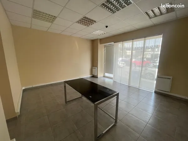 Local commercial 35 m² Saint-Quentin
