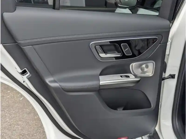 Mercedes Glc 300 de 4matic — photo 20