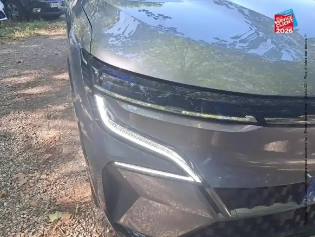 Renault Megane e-tech electric ev60 220ch iconic super charge — photo 13
