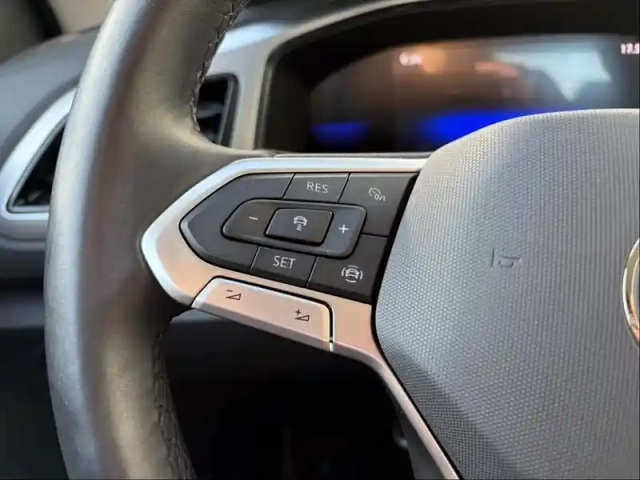Volkswagen T-Roc 1.5 tsi evo 150ch life dsg7 — photo 30