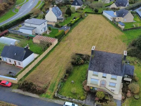 Terrain 1093 m²