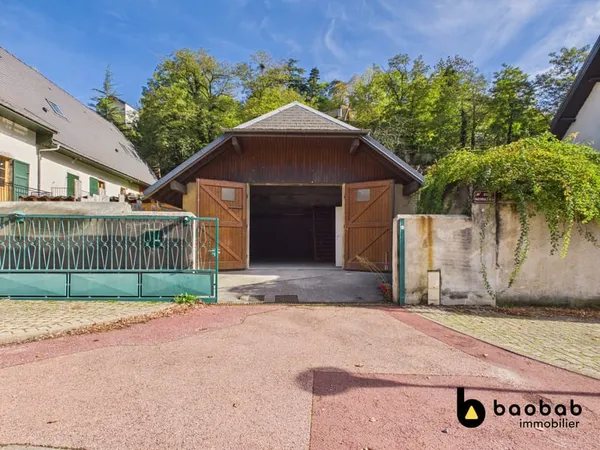 Immobilier Professionnel à vendre Saint-Jeoire-Prieuré