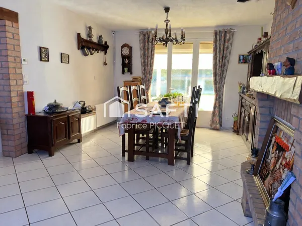 Maison semi individuelle avec 3 chambres, garage et jardin