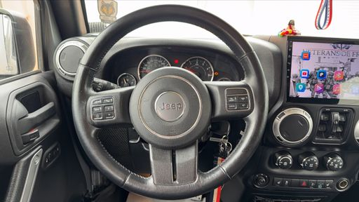 Jeep Wrangler 2.8 CRD 200 4WD - Sahara – 2015 – 84064 km – Diesel – Boîte Manuelle — photo 48