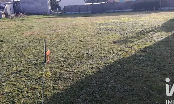 Terrain 693 m²