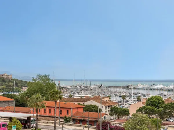 Location moyenne courte durée 2p Antibes