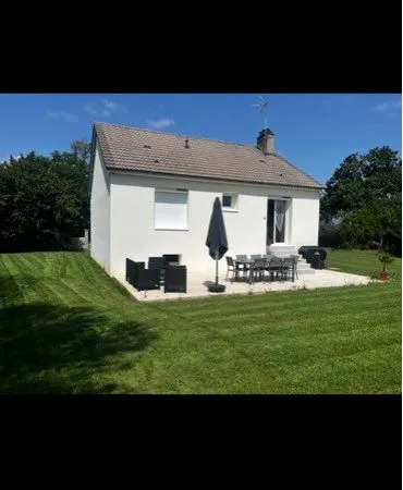 Maison avec sous-sol complet, jardin et cour - MARZY