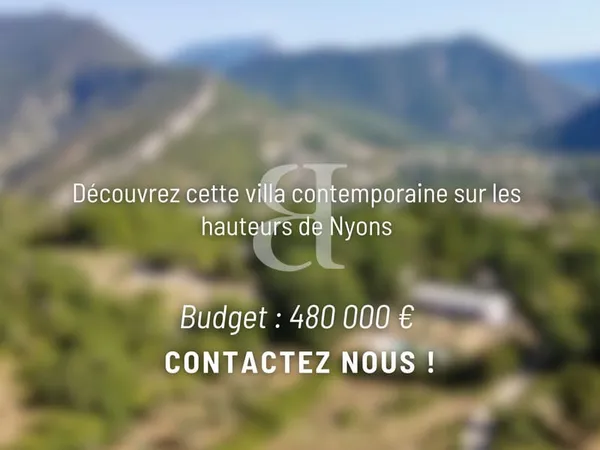 Villa contemporaine avec piscine au coeur d'un environnement nat
