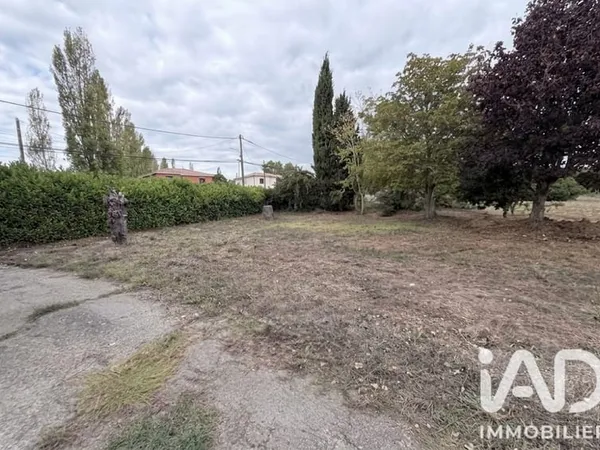 Terrain 799 m²