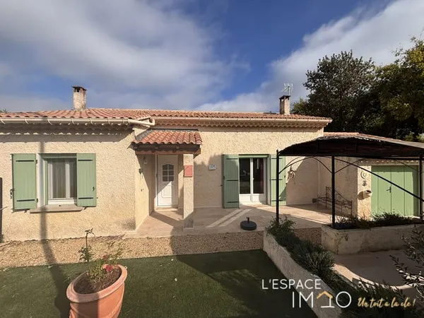 EXCLUSIVITÉ maison de plain pied dans lotissement calme.