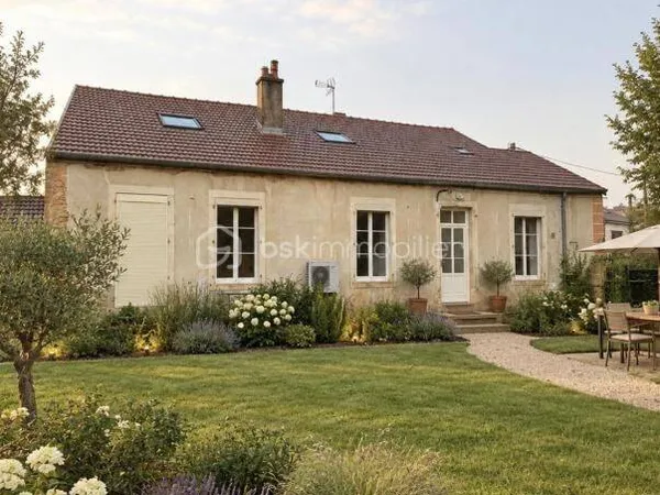 Maison 10 pièces 261 m²