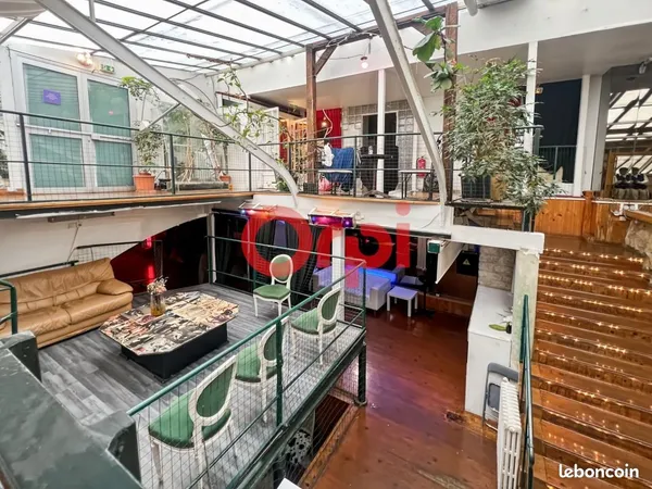 Bureau 254 m²