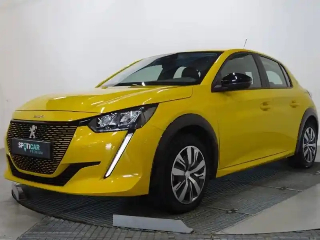 Peugeot 208 e- 136ch style — photo 1