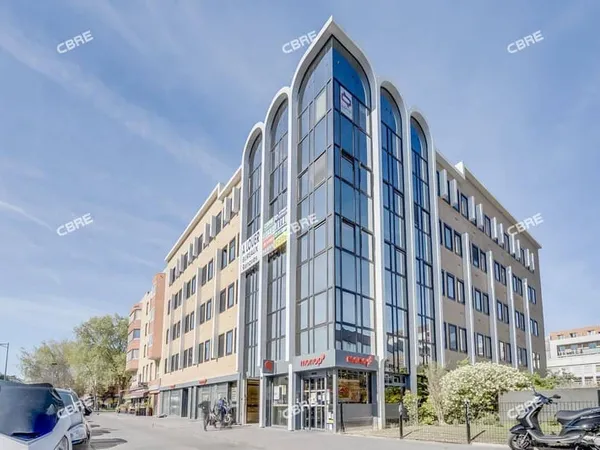 Bureau 159 m²