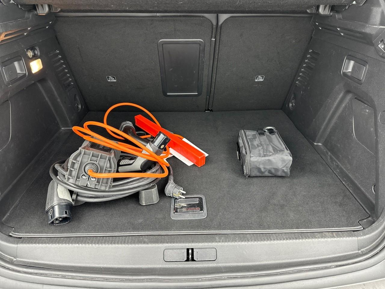 Peugeot 3008 hybrid 225 e-eat8 allure pack — photo 14