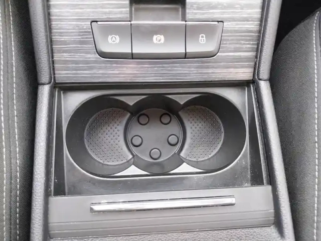 Skoda Superb combi 2.0 tdi 150 scr dsg7 — photo 37