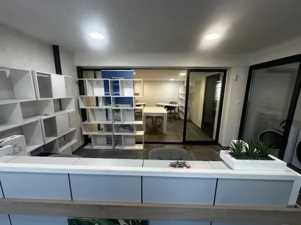 Local 3 pièces 70 m²