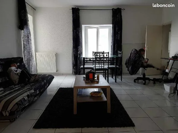 T2 avec terrasse refait à neuf, inclus garage