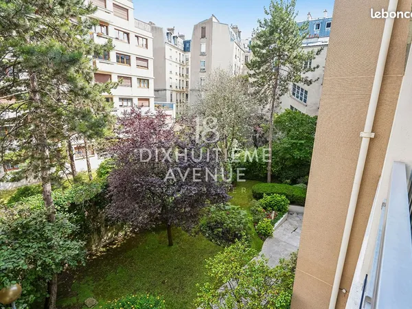 Studio 1 pièce 24 m²