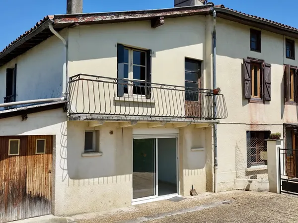 CHARMANTE MAISON DE VILLAGE - LORP SENTARAILLE
