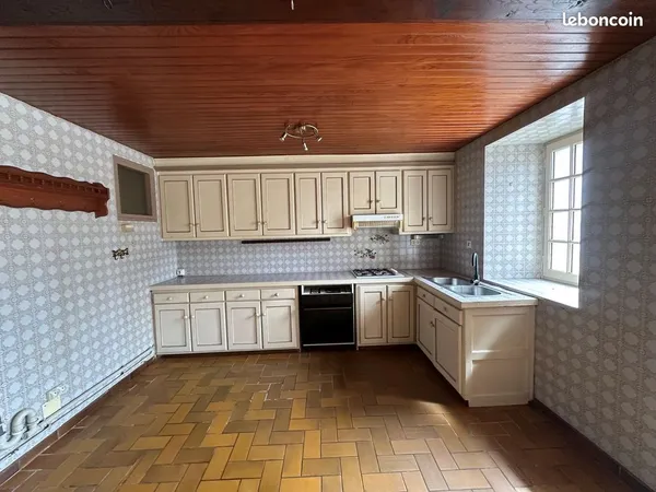 A louer belle maison de village