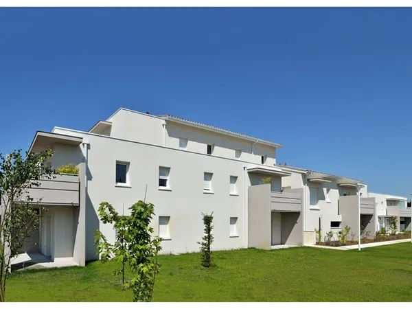 St Médar Issac MEUBLE- T2 res BBC avec balcon + parking