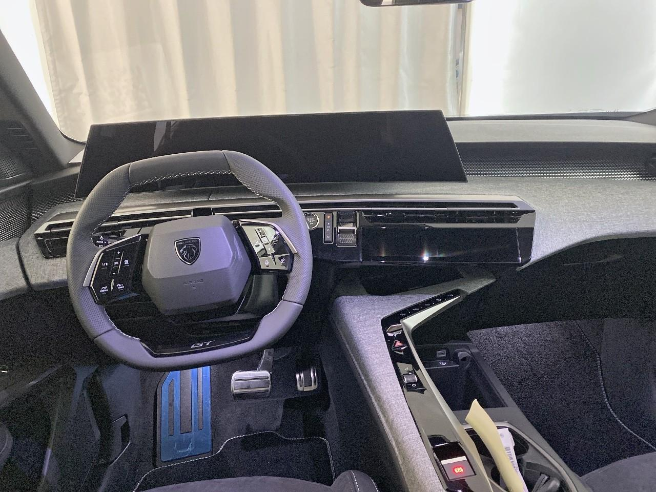 Peugeot 3008 hybrid 145 e-dcs6 gt — photo 8