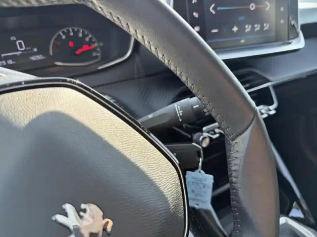Peugeot 208 puretech 75 s&amp;s bvm5 active — photo 18