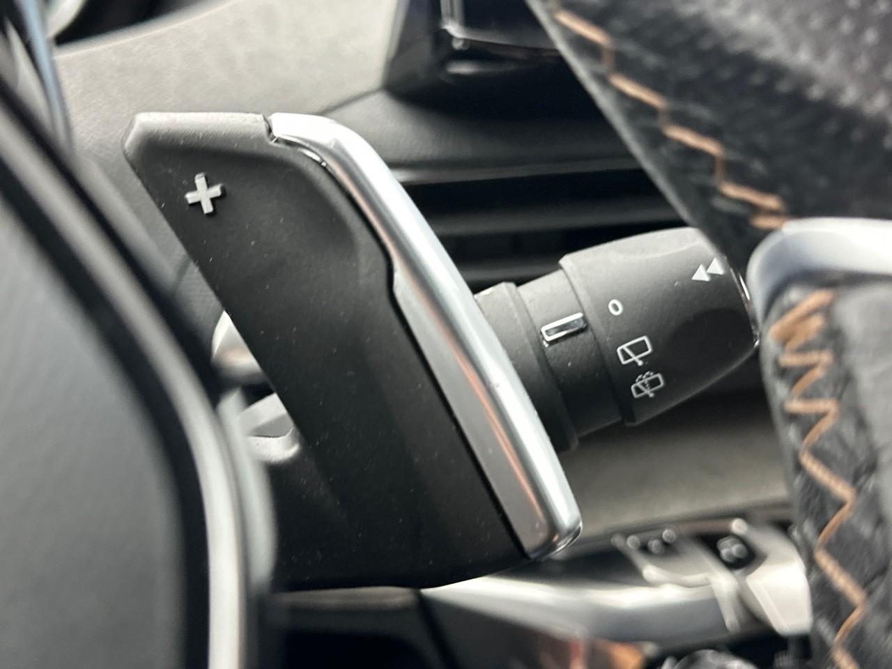 Peugeot 3008 hybrid 225 e-eat8 gt pack — photo 18